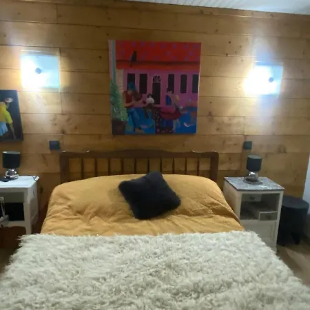 2 Bedroom 2 Bathrooms Sleeping 8