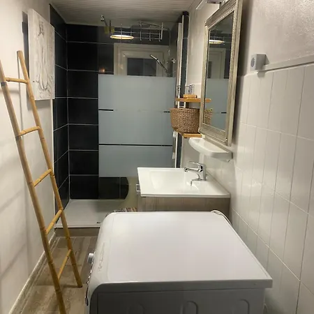 Apartment 2 Bedroom 2 Bathrooms Sleeping 8 *